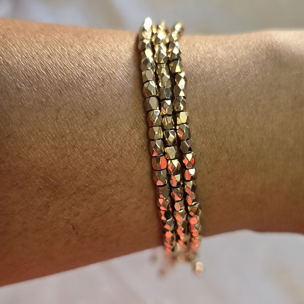 Beaded gold bracelet